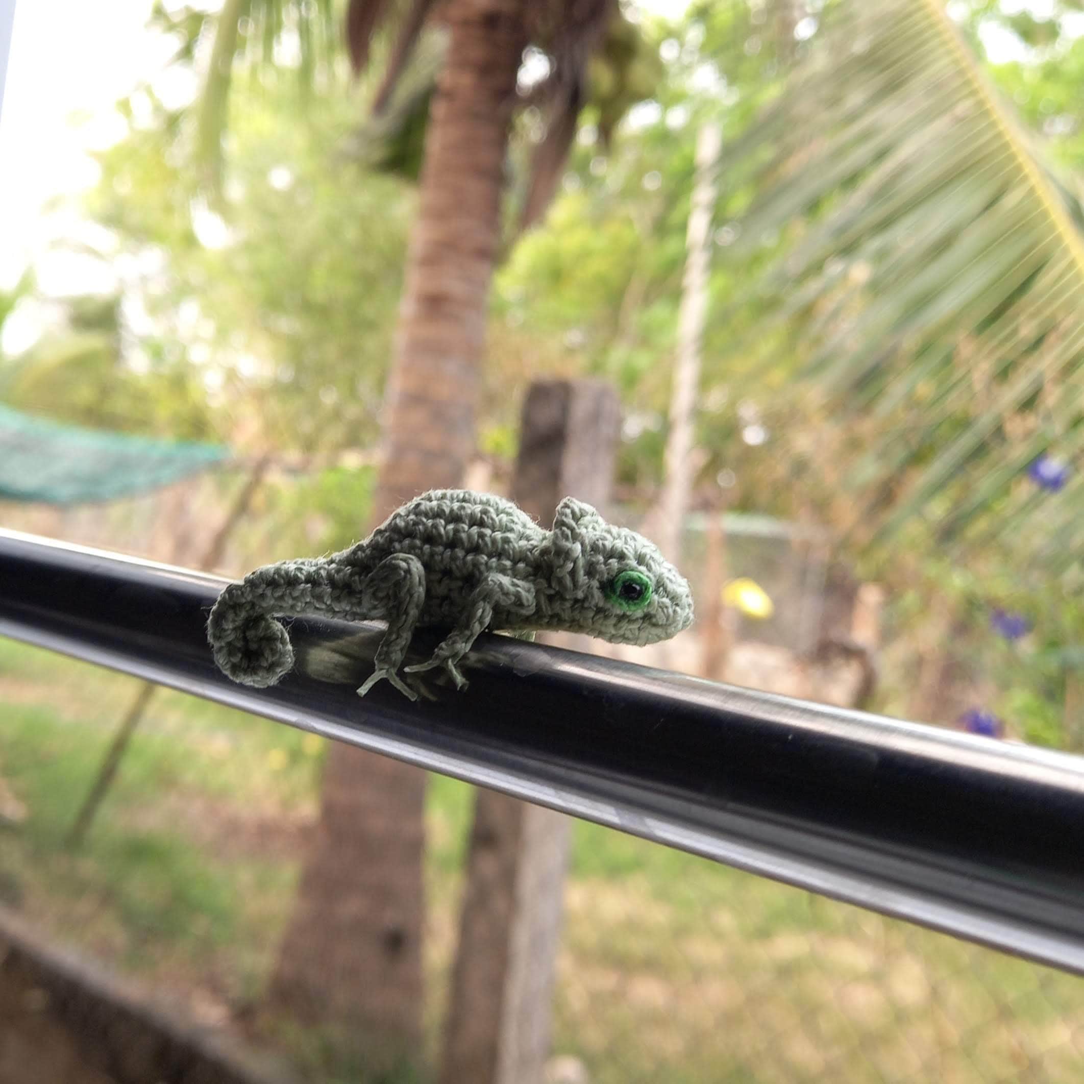 Mini Chameleon Pattern miniature amigurumi