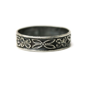 Antique Edwardian Sterling Silver Embossed Flower Wedding Band Size 4.5