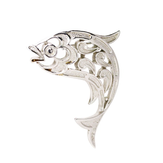 Vintage Signed Crown Trifari Silver Tone Fish Bro… - image 1