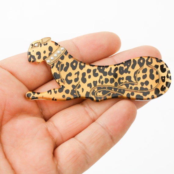 Vintage Carved Acrylic Faux Pearl Leopard Brooch - image 4