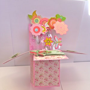 Carte pop-up 3D, carte fleurs, carte pop-up, carte d'anniversaire boîte, carte boîte 3D, carte d'anniversaire boîte, carte florale, carte fleurs de printemps, carte d'anniversaire