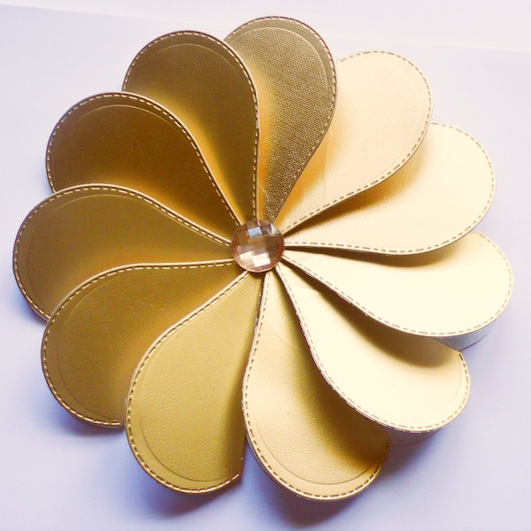 Paper flowers, Handmade flowers, Large flowers, Gold flowers, Floral centerpiece, Wedding table decoration, Floral arrangement, Flower gold