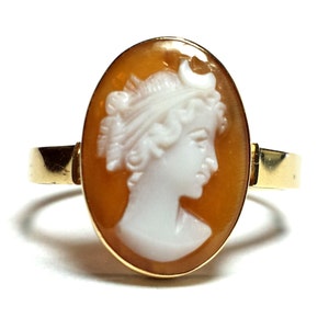 Vintage Oval Hand Carved Woman Shell Cameo 14KTYG Ring 1911 image 1