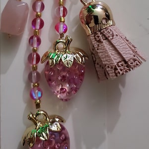 Bag Charm Pink Beaded Strawberry Rose Quartz Handbag Dangle Charm Purse Accessories Keychain Purse Bling Bag Bling