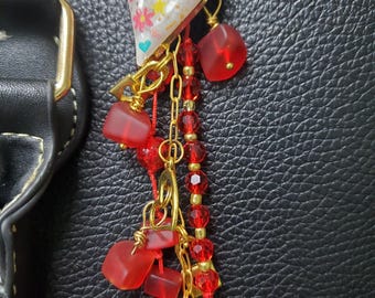 Bijou de sac en perles coeur rouge : porte-clés en verre recyclé