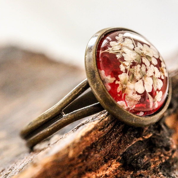Vintage ring, boho Flower ring, red dried flower, promise ring, unique ring, statement ring for women, unigue gift, antique ring, present
