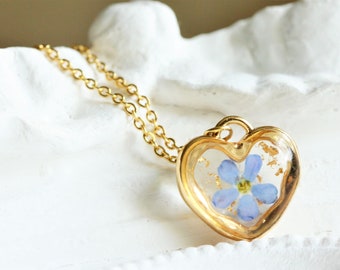 Heart necklace forget me not flower, Botanical Pressed Flower jewelry, Resin Real Flower antiallergic, for allergy sufferers