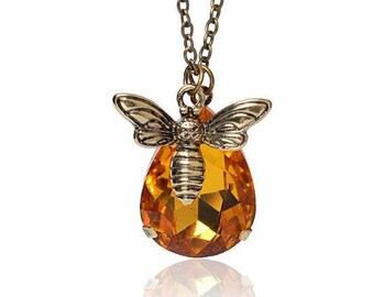 Bumble Bee Necklace, Honey Bee, bee lover Necklace, unique gifts, tear Drop pendant, Bee and Honey, Bee jewelry, Bee pendant, unique gifts