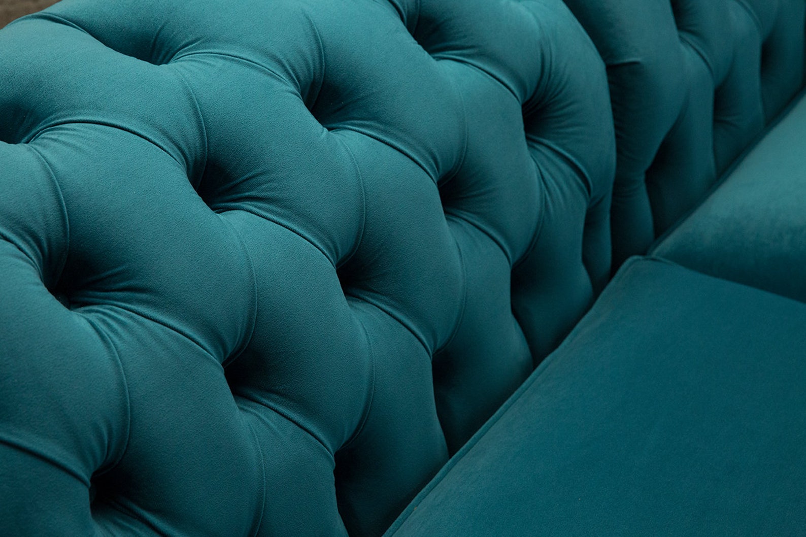 British Handmade 3 Seater Teal Blue Velvet Chesterfield Sofa - Split ...