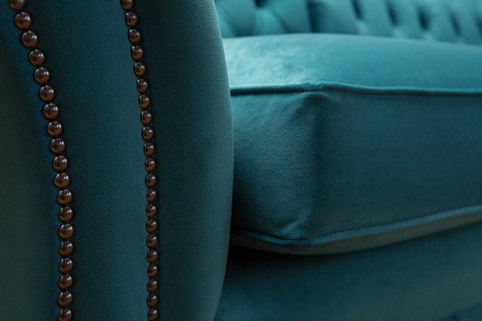 British Handmade 3 Seater Teal Blue Velvet Chesterfield Sofa - Split ...