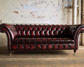 Canapé Chesterfield en cuir rouge antique 3 places fait à la main