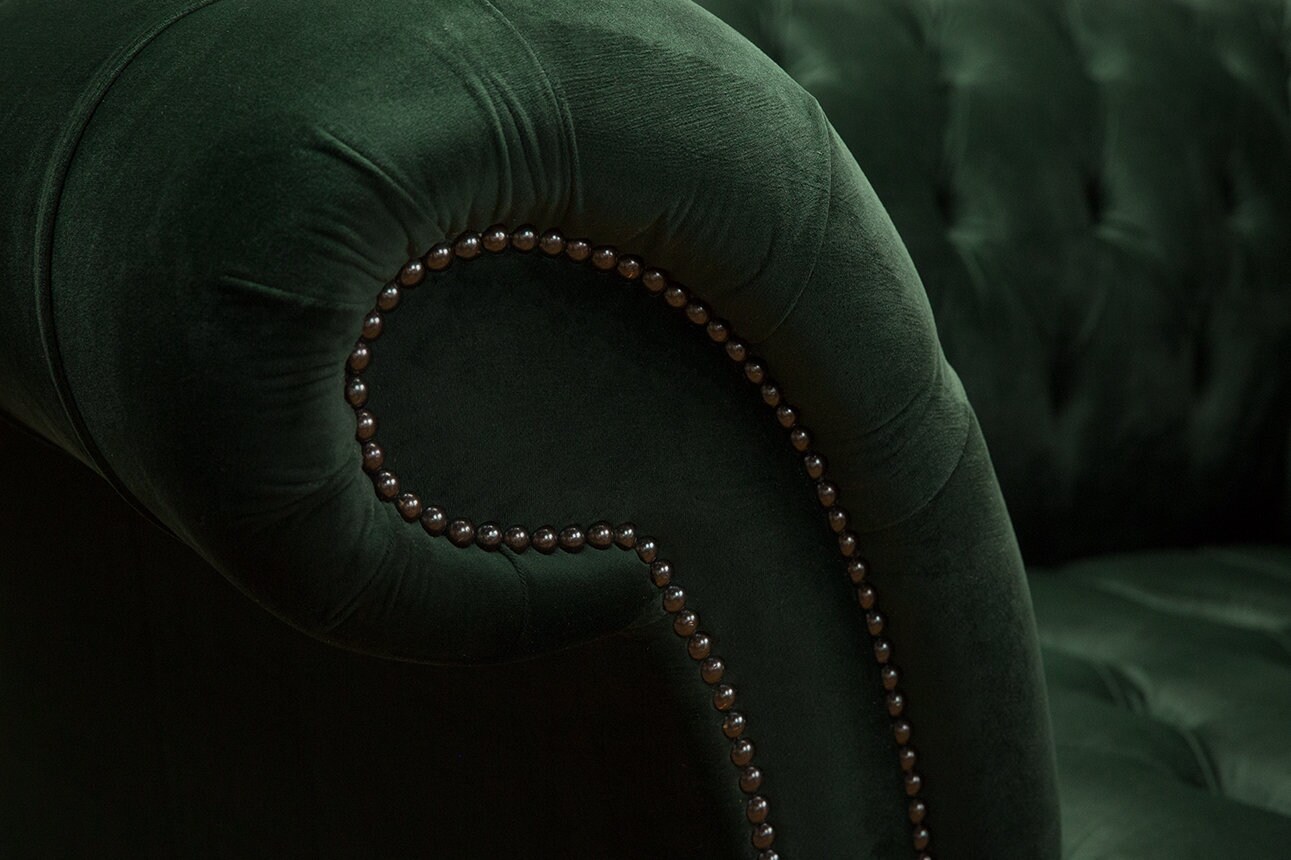 Dark green shop snuggle chair