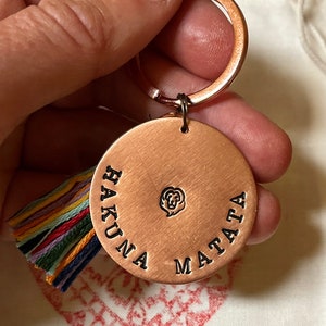 HAKUNA MATATA - hand-stamped pendant | Lucky charm | Companion | Lion King | Lioness | African | Lion mom * süssmädchen * paw keychain