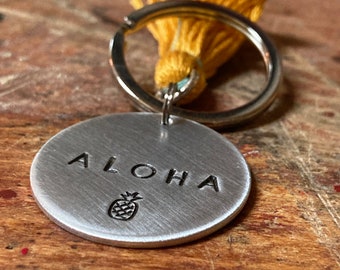 【韓国スタバ】Aloha Summer★Aloha Tassel Decoration Charm ALOHA | Hand Stamped Pendant With a Tassel | Keychain