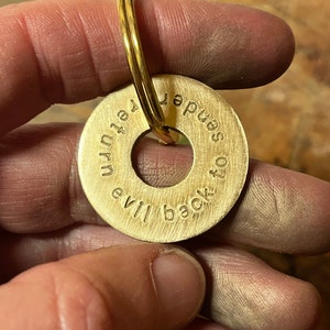 Schlüsselanhänger personalisiert Anhänger beidseitig gestempelt Wunschtext Ring besonderes Geschenk für Eltern Namensanhänger Heimweh Bild 3