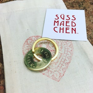 Schlüsselanhänger personalisiert Anhänger beidseitig gestempelt Wunschtext Ring besonderes Geschenk für Eltern Namensanhänger Heimweh Bild 2