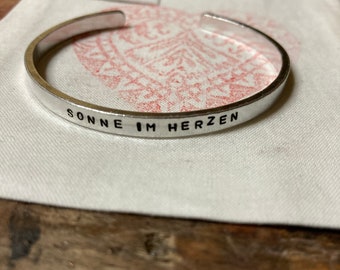 SONNE IM HERZEN - hand stamped on a filigree bangle aluminium * thin bracelet bendable * unique piece * personalized gem