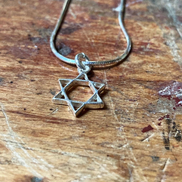 Small star of David necklace in sterling silver * מגן דוד * Judaism * Seal of Solomon * Israel * Hexagram silver jewelry kids woman man