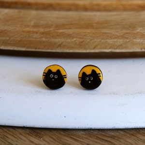 Stud earrings cat