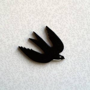 Brooch Swallow Sinah image 1