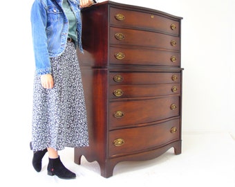 Vintage Mahogany Bowfront Classical Mahogany Dresser by Bassett Furniture