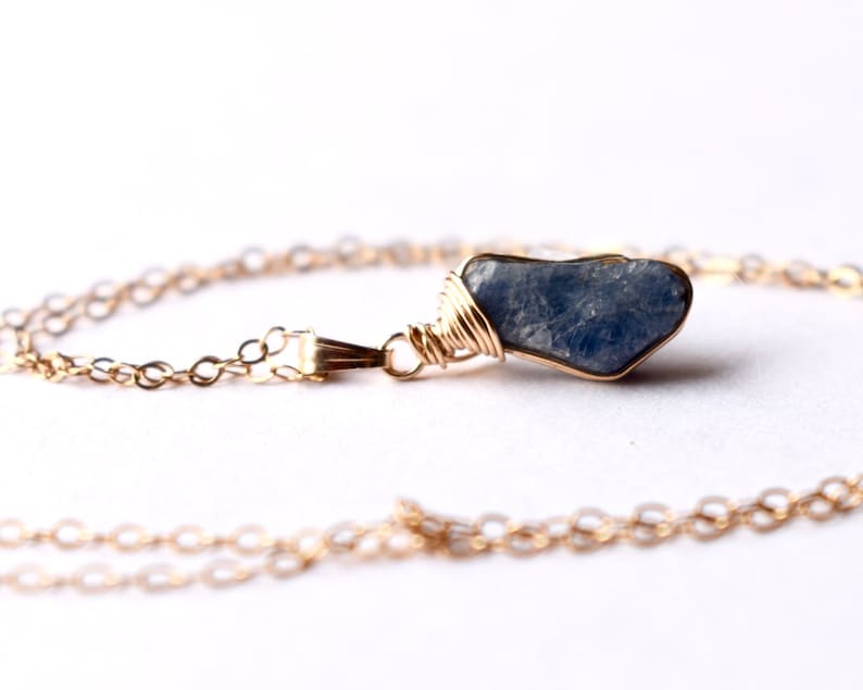 Blue Sapphire Pendant Raw Stone September Birthstone Necklace Mother/'s Day Gift Raw Sapphire Necklace 14k Gold Filled