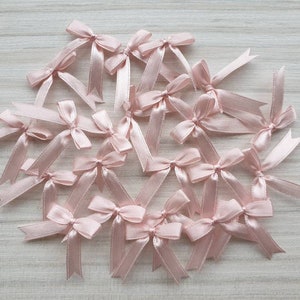 50/100 Blush Pink Mini Satin Ribbon Bows Applique Embellishments Wedding Decoration Fabric Bow Card Making Scrapbooking Small Tiny Bows