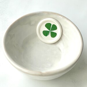 Sceau de cire de trèfle à quatre feuilles / Sceaux de cire adhésive / Sceaux de cire botanique / Sceaux d’invitation de mariage / Sceaux de cire peler et coller / Lucky / Irlandais