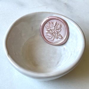 Magnolia Wax Seal / Adhesive Wax Seals / Botanical Wax Seals / Wedding Invitation Seals / Peel and Stick Wax Seals / Floral Wax Seals