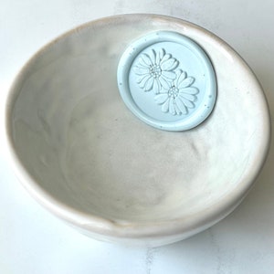 Sigillo di cera doppia margherita / Sigilli di cera adesivi / Sigilli di cera botanica / Sigilli per inviti di nozze / Sigilli di cera a buccia e bastone / Sigilli di cera floreali