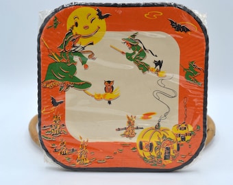 8 Vintage Reed's Halloween Paper Plates - NOS in Sealed Cellophane - Party Cake Plates 6" Size - Witch Owl Pumpkins