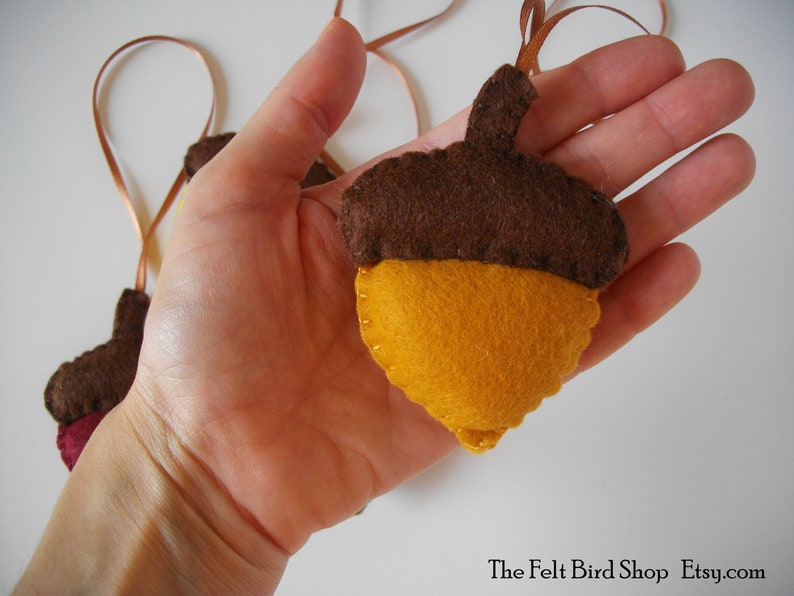 Felt acorns Autumn acorn decor Felt fall ornaments Thanksgiving decor Halloween decor image 6