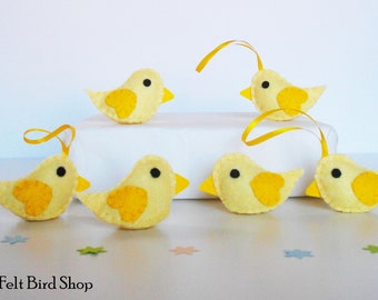 Felt Easter chicks - Spring chick decor - Yellow felt chicks - Spring felt decors - Housewarming gift - Nursery chicks decor