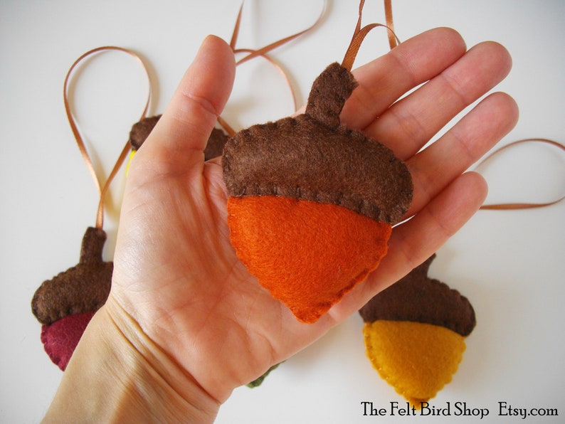 Felt acorns Autumn acorn decor Felt fall ornaments Thanksgiving decor Halloween decor image 5