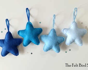 Estrellas de fieltro azul - Estrellas azules - Estrellas de fieltro - Decoraciones infantiles - Estrellas de fieltro - Decoraciones de primavera - Conjunto de 4