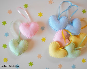 Pastel felt hearts - Felt hearts decor - Pastel rainbow nursery - Felt hearts nursery - Hearts baby mobile