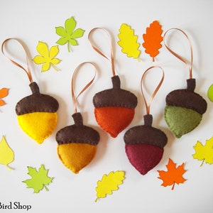 Felt acorns - Autumn acorn decor - Felt fall ornaments - Thanksgiving decor - Halloween decor