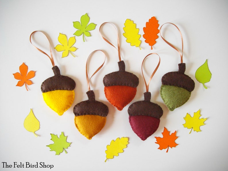 Felt acorns Autumn acorn decor Felt fall ornaments Thanksgiving decor Halloween decor image 1