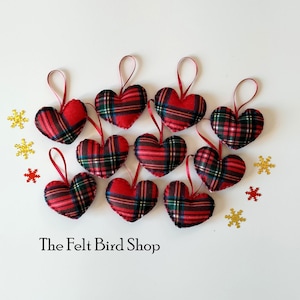 Cuori Tartan - Cuori di Natale - Set di 10 - Addobbi natalizi - Cuori di pannolenci - Addobbi per l'albero di Natale