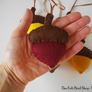 Felt acorns Autumn acorn decor Felt fall ornaments Thanksgiving decor Halloween decor image 2