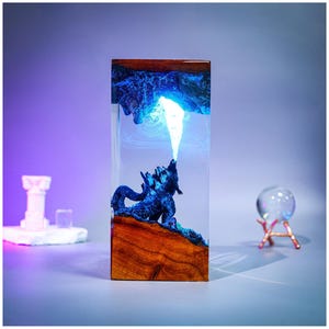 Monster Brennende Nachtlicht Anime Epoxy Lampe Atomic Breath Resi Lights Lampe Schreibtischlampe Dekoration Zurück zu Schule Geschenke handgemachte Kunst