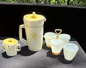 Tupperware Almond Harvest Gold Juice Pitcher Creamer Caddy Mixed Lot!