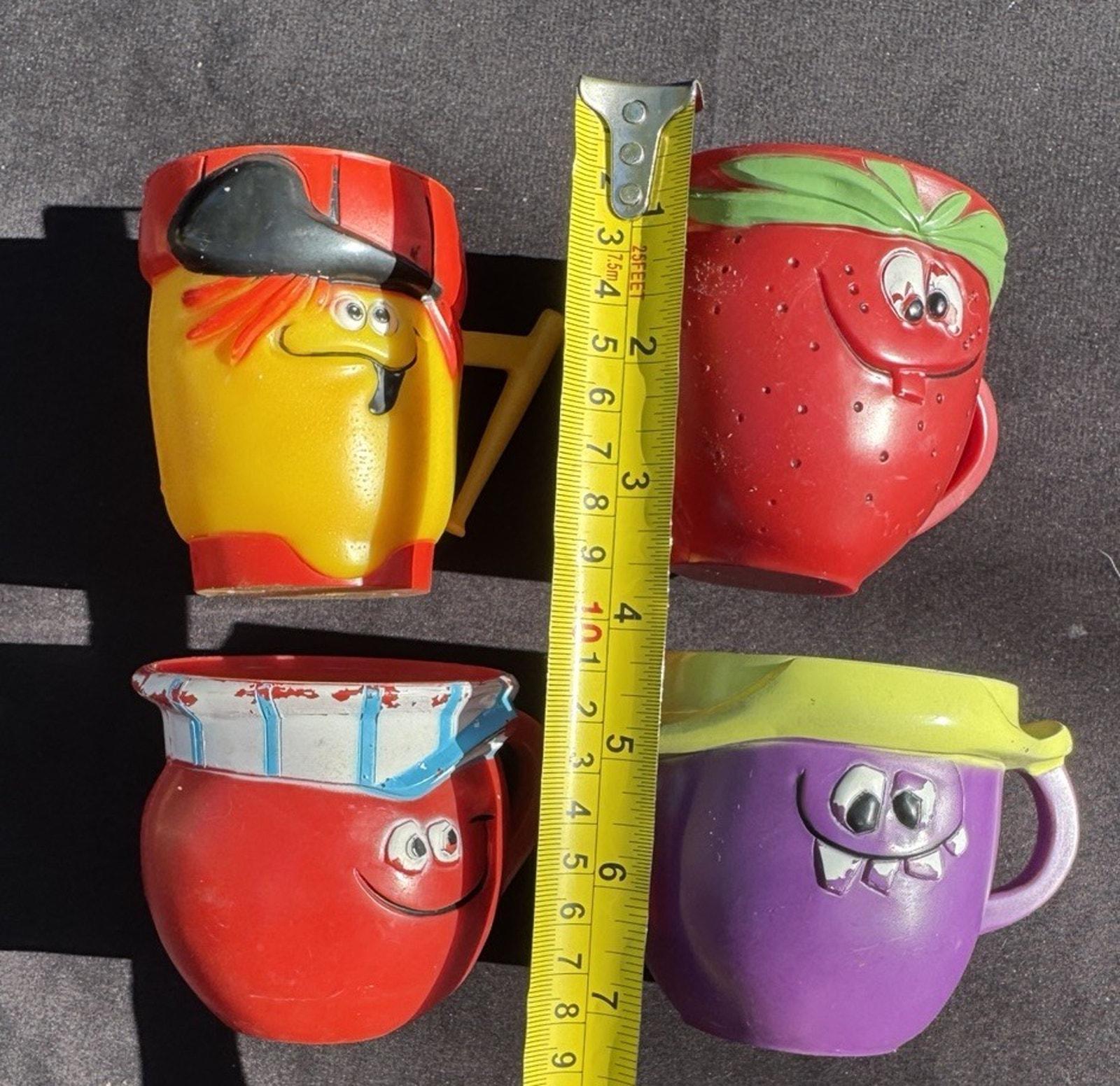 4 Vintage 1969 Pillsbury FUNNY FACE DRINK Mix Mugs Plastic Kool
