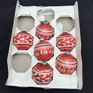 6 VTG Shiny Brite MCM Glitter Stencil Red Glass Ball Ornaments Nice!