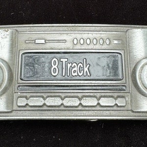 8 Track Player 1970’s Style Belt Buckle Car Stereo Radio Classic Metal -A24