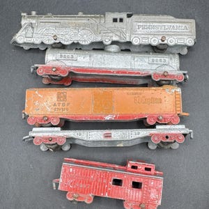 TootsieToy Diecast Pennsylvania Locomotive Train Car Set of 5 -TO13