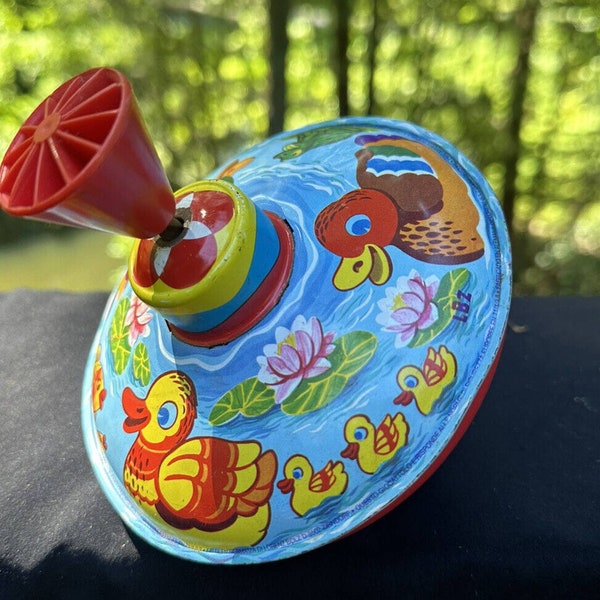 LBZ Spinning Top with Spring Ducks Beautiful Playing Mint! S25