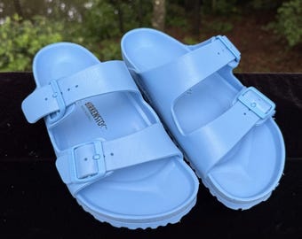 Birkenstock arizona Sky blue Womens size 41 Size 10 Gently Used