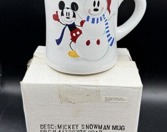 New 1990’s Disney Store Mickey Mouse Snowman Snowflakes Coffee 12 oz Cup Mug NIB