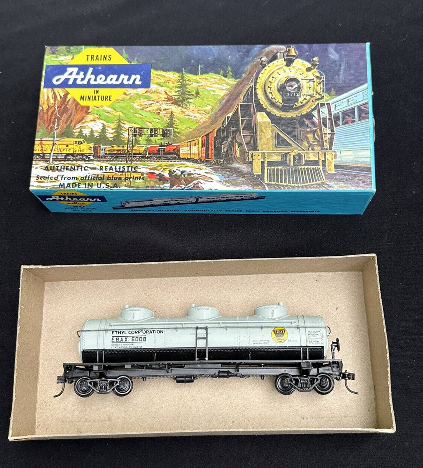 HO Scale Athearn 1507 3 Dome Tank Car Ethyl Corp EBAX 6008